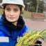 Сотрудницы Лебединского ГОКа получили по весеннему букету первых цветов* - Fonar.Tv