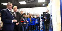 Пресс-секретарь Президента России Дмитрий Песков посетил юбилейную выставку ЛДПР - ЛДПР