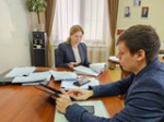 В преддверии Дня дублера дублер министра Константин начал перенимать опыт у Оксаны Козлитиной - Изображение 1