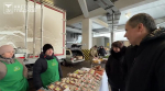Губернатор Гладков проверил ассортимент товаров и цены на продуктовой ярмарке в Белгороде