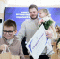Вячеслав Гладков вручил сертификаты на жильё 44 молодым семьям - Мир Белогорья