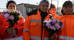 В честь 8 Марта губернатор Гладков вручил цветы работницам Белгорблагоустройства