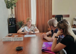 Личный прием граждан в Белгороде провела министр строительства области Оксана Козлитин - Изображение 3