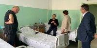 Татьяна Круглякова навестила пострадавших в результате атак ВСУ мирных жителей - Сетевое издание Знамя 31