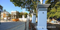 В центральном парке Белгорода приступили к отделке колонн ограждения и входной группы - Belnovosti.Ru
