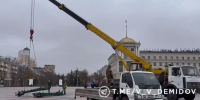 В Белгороде приступили к установке главной новогодней ели области - Belnovosti.Ru