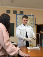 В рамках Недели кафедры естественнонаучных дисциплин студенты БУКЭП поучаствовали в «химическом детективе»