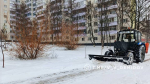 С раннего утра более 147 коммунальщиков и 59 единиц спецтехники убирают снег в Белгороде