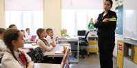 Белгородским школьникам напомнили о важности ношения световозвращающих элементов - БелПресса