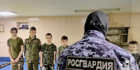В Белгородской области росгвардейцы провели урок безопасности для воспитанников ВПК в рамках акции «Дни Росгвардии» - Росгвардия
