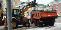 В Белгороде снег и наледь убирают 65 единиц техники и 415 рабочих - Мир Белогорья