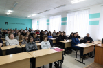 Лектор общества «Знание» обсудил со студентами БУКЭП тему «Спецоперация: факты против домыслов»