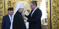 Вячеслав Гладков поздравил митрополита Иоанна с 33-летием архиерейской хиротонии - Мир Белогорья
