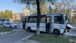 В Белгороде автобус врезался в столб, пострадали пассажиры
