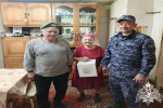 В преддверии 81-й годовщины Великой Победы росгвардейцы навестили семьи погибших героев