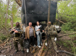 Помогая защитникам