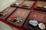 В Белгороде отличившимся росгвардейцам вручены государственные награды