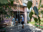 Шебекинские строители продолжают восстанавливать пострадавшие от вражеских БПЛА дома - Изображение 1