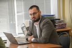 В День учителя рассказываем об Алексее Островском — учителе истории и обществознания гимназии №22 Белгорода